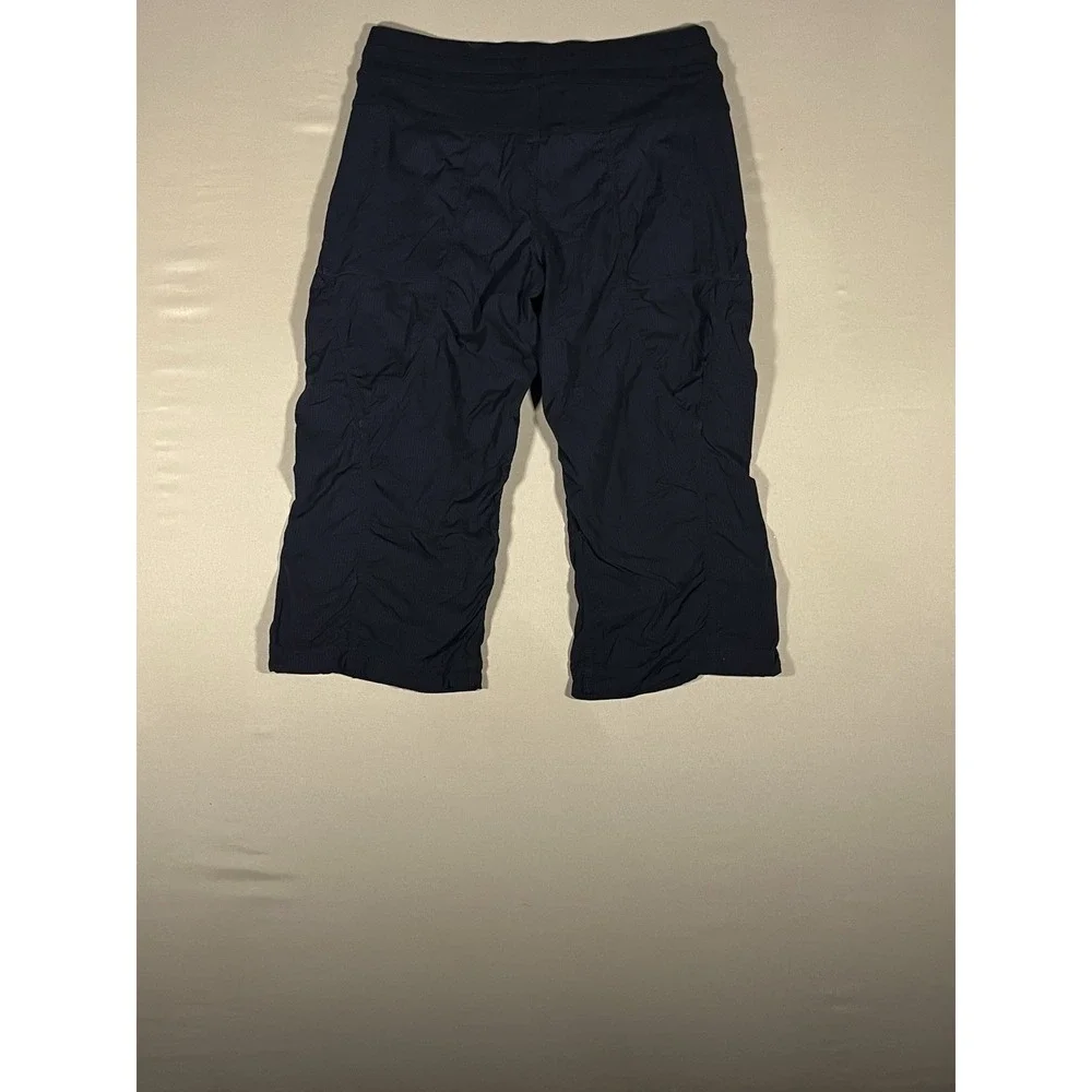 Lululemon Women's Athletic Studio Cropped Pants Size 8
